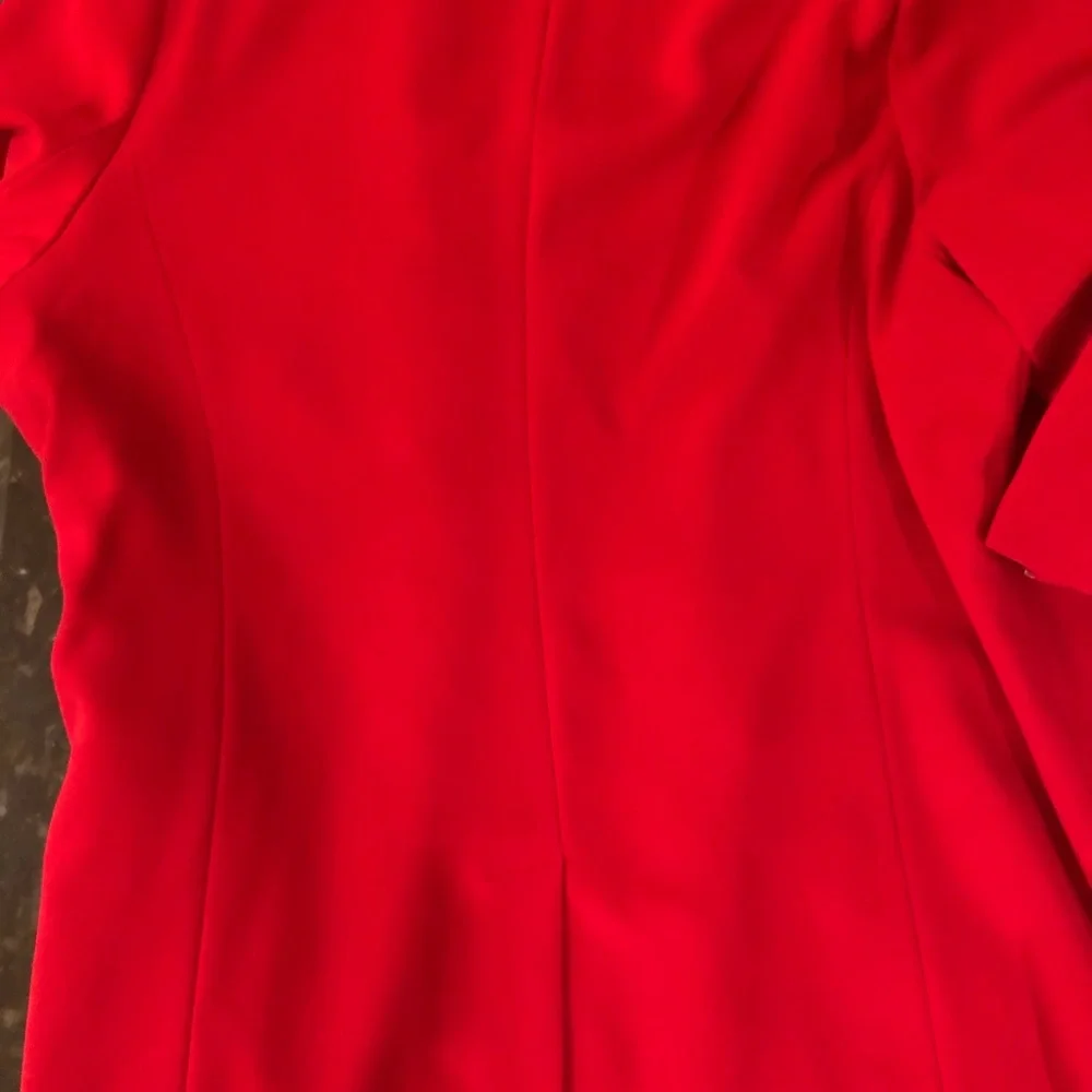 Women’s red lined jacket xxl. Excellent Condition worn one time.Nice long length - Picture 7 of 10